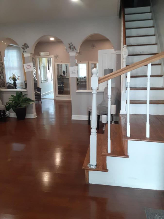 Delightful Empowerment Palace Filadelfia Esterno foto